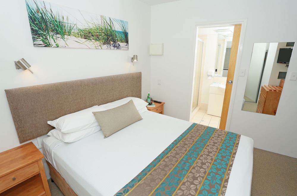 Beach Club Resort 12/71