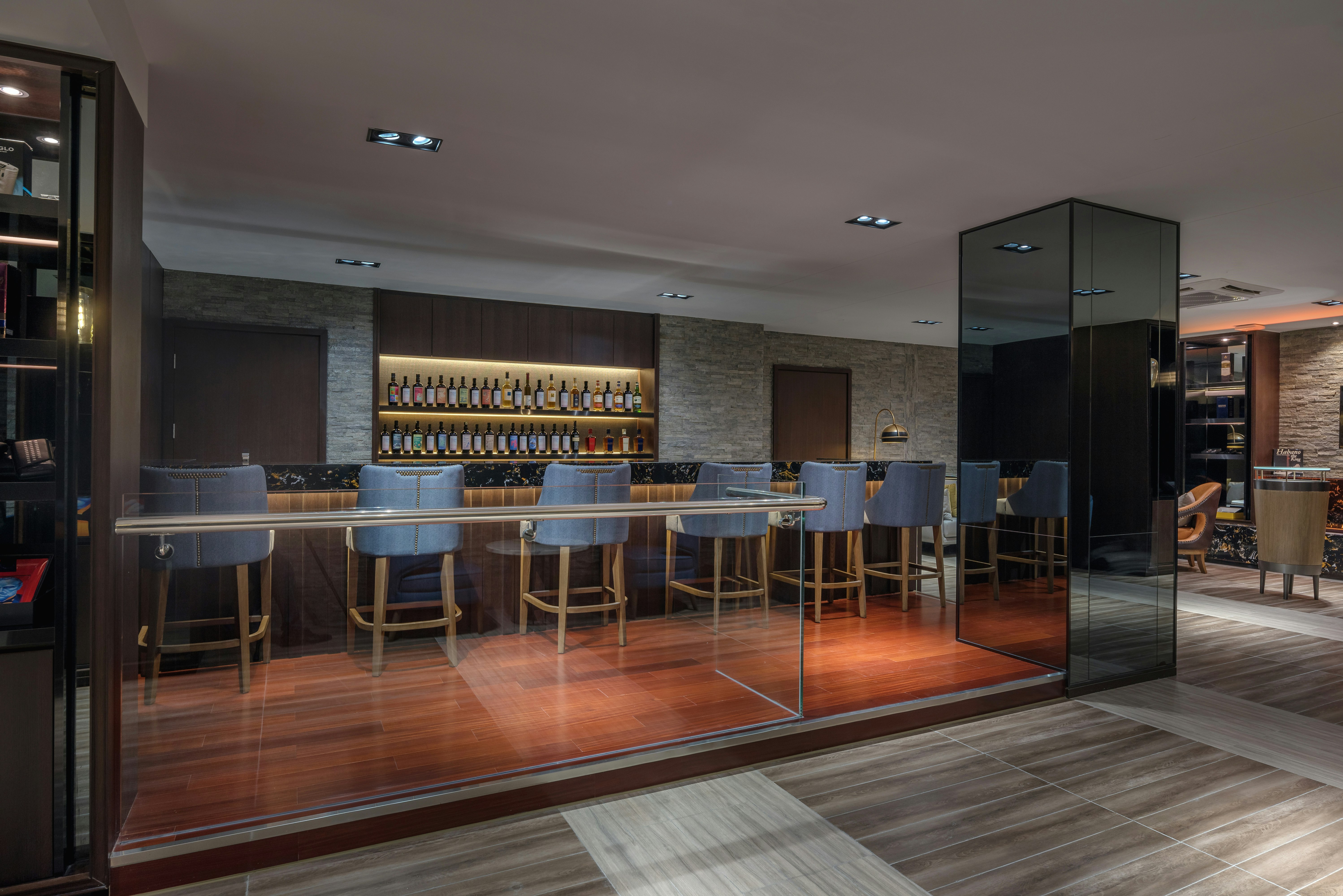 Oakwood Premier Phnom Penh 13/21