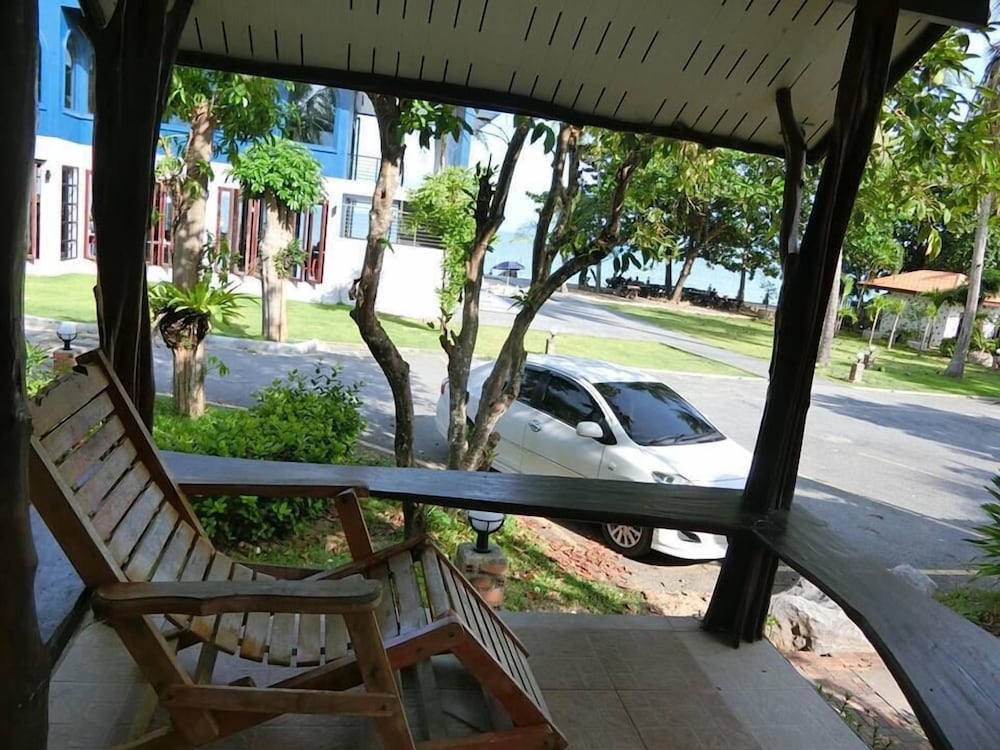 Talkoo Beach Resort 30/58