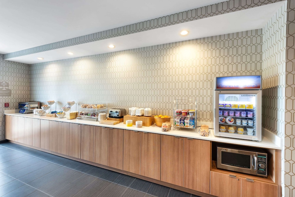 Microtel Inn and Suites by Wyndham Farmington 4/30