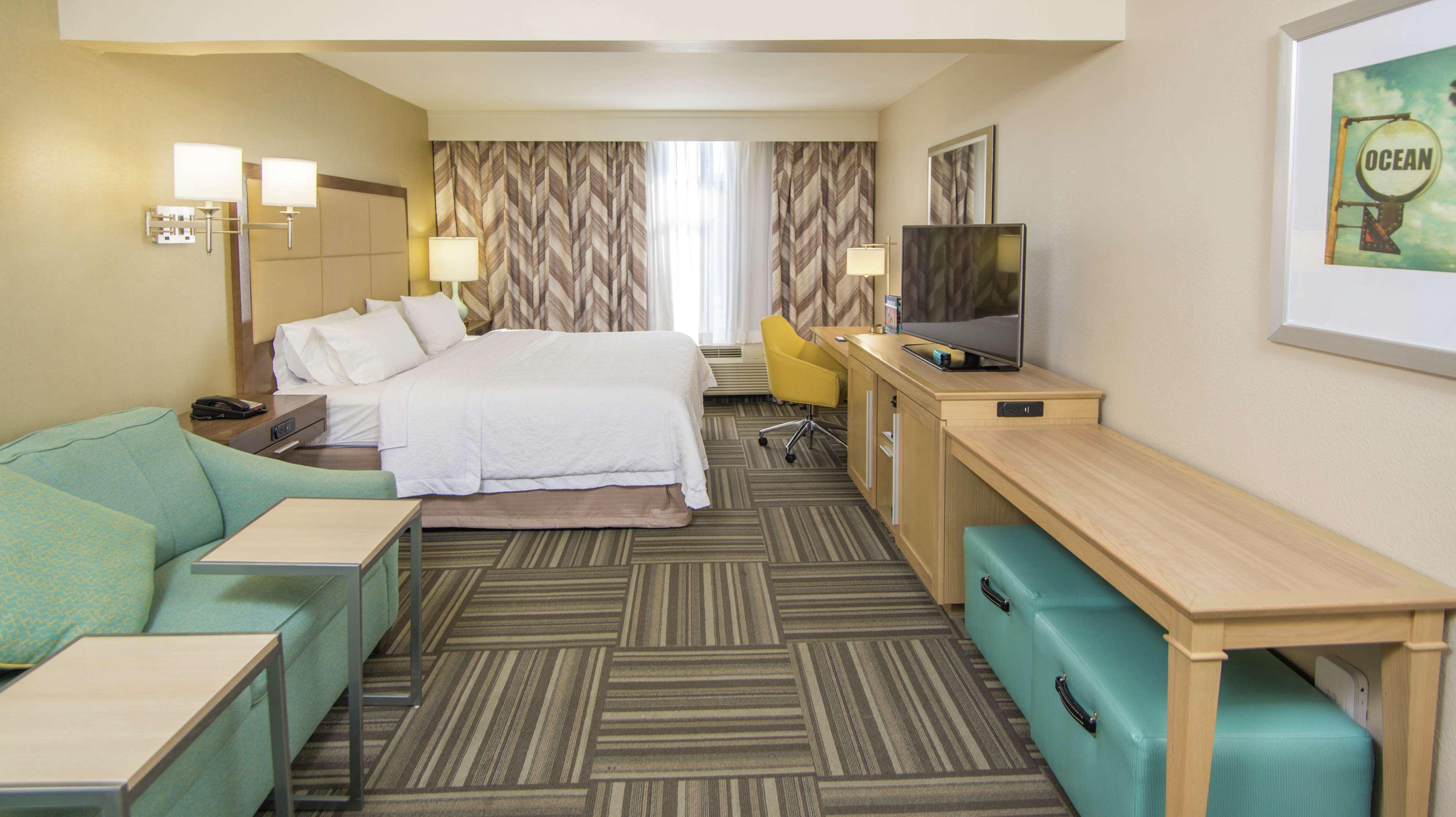 ROOM, KING BED, SOFA