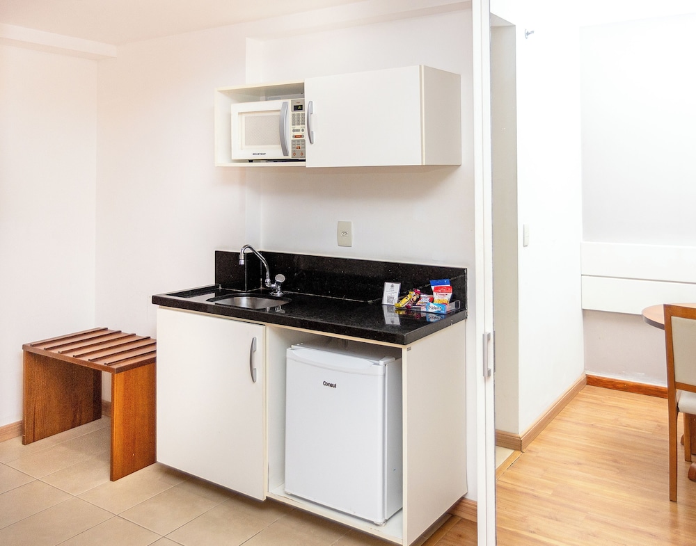 Salvador Business Flat 8/48