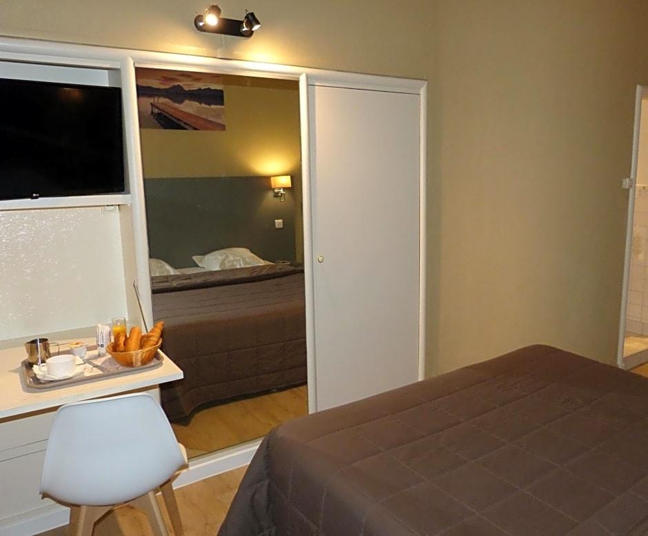 Contact Hotel Terminus 18/31