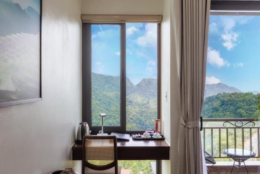 Central Hills Pu Luong Resort 50/50