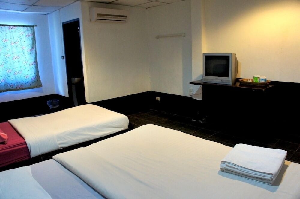 Golden Bee Phi Phi 20/50