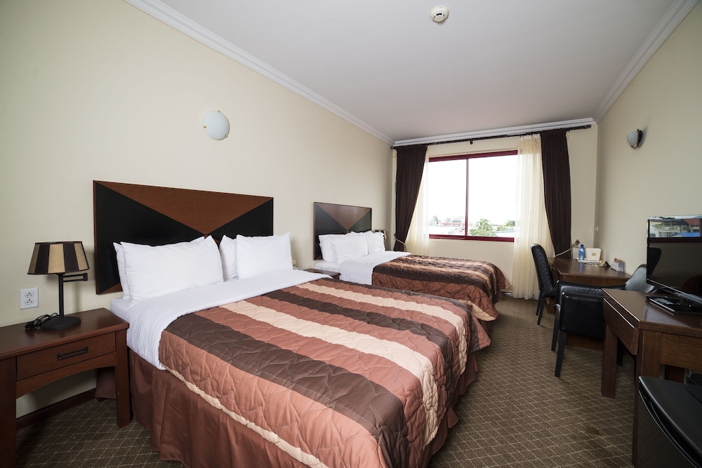 Elegance Hotel & Casino 19/50