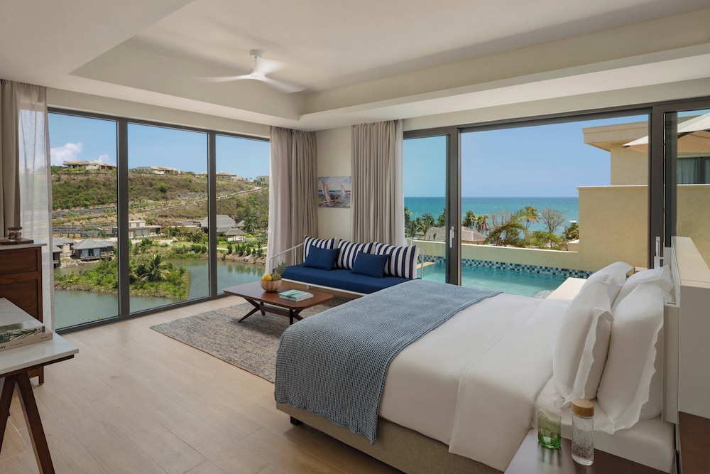 Suite, King Bed, Ocean View, Private Pool