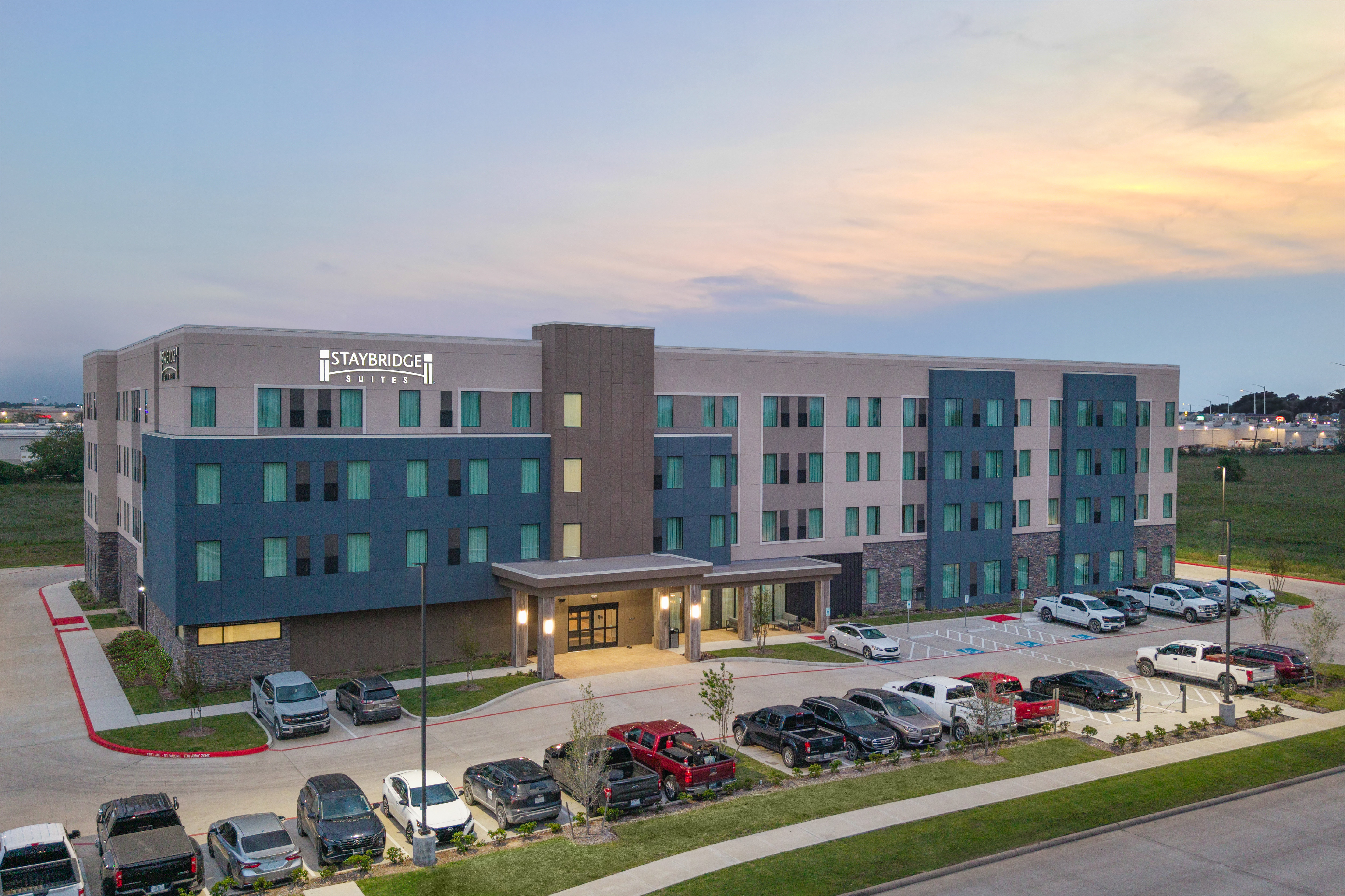 Staybridge Suites PORT ARTHUR 2/40