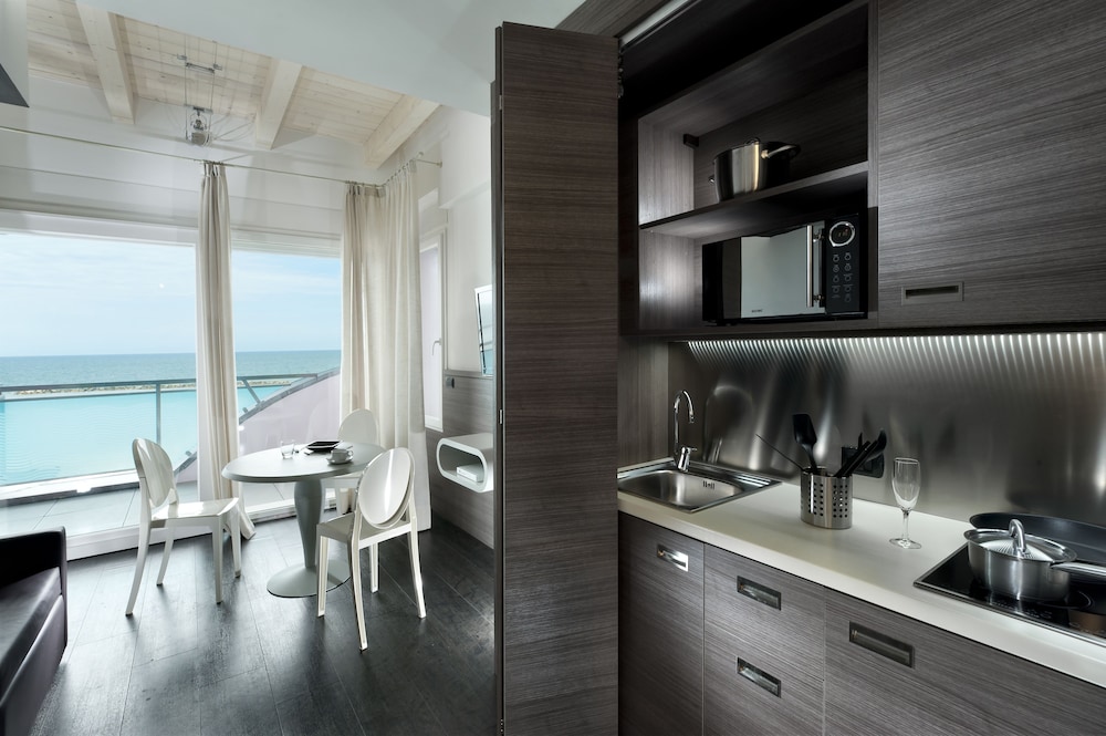 Hotel Lungomare 35/35