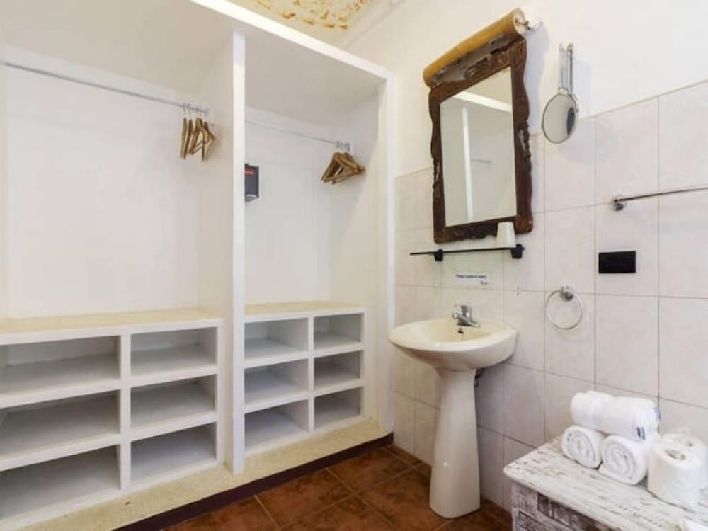 Lanterna Hotel Boracay 43/44