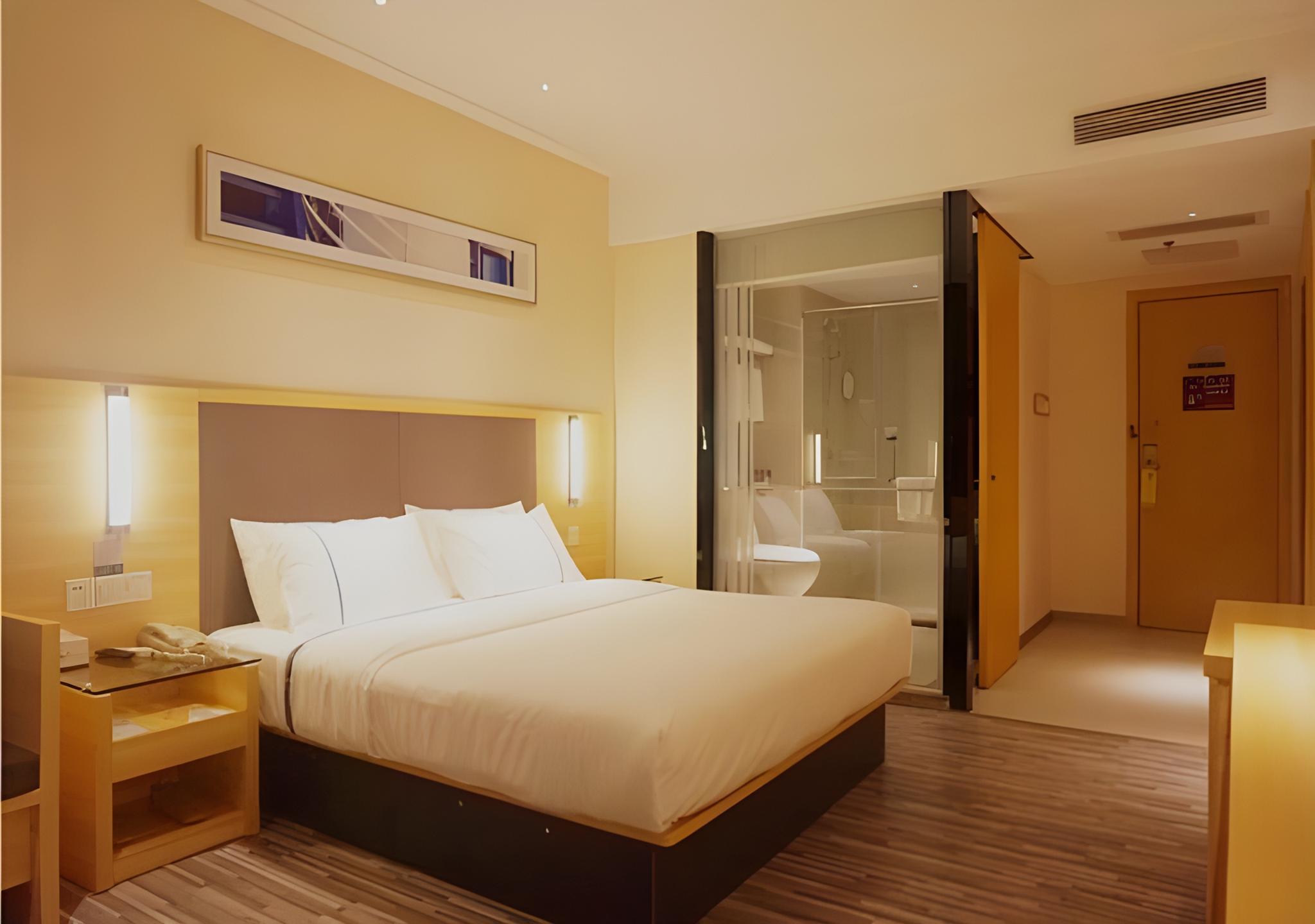 City Comfort Inn (Zhanjiang Middle Renmin Avenue Dingsheng Square) 23/50
