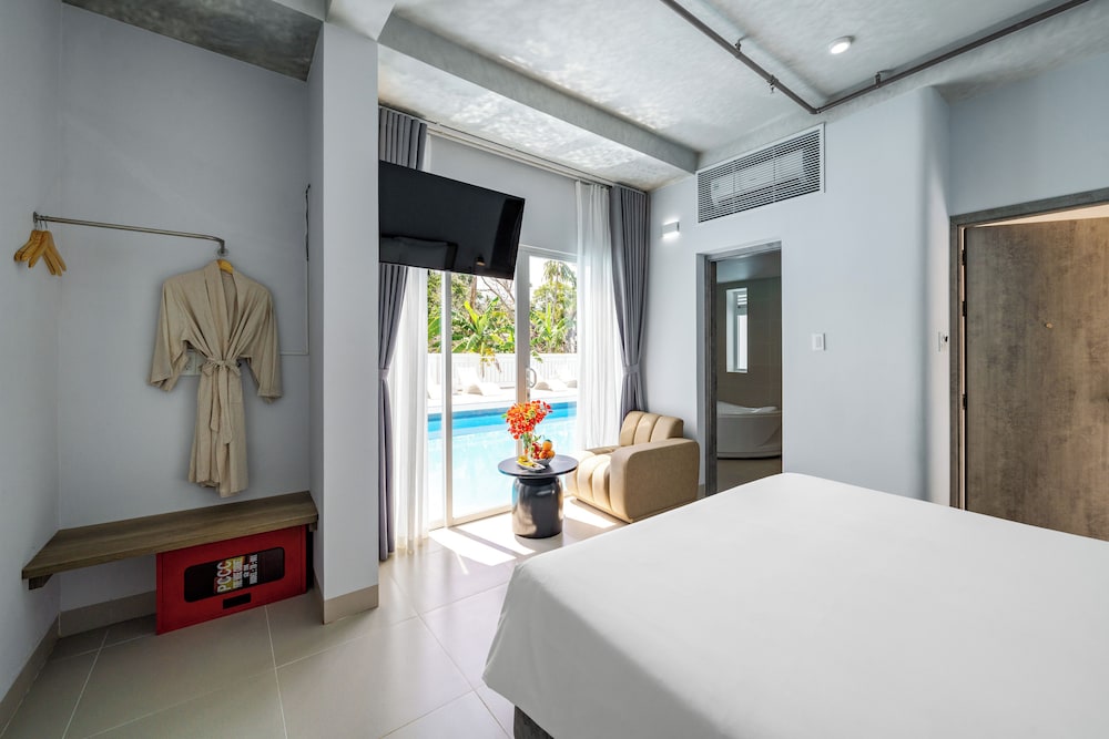 The Up Phu Quoc Hotel 12/50