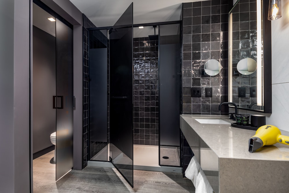 Hyatt Centric Charlotte/Southpark 30/50