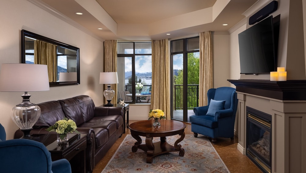 The Royal Kelowna 38/64