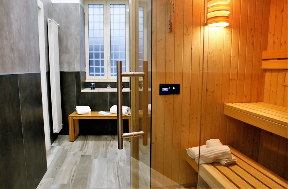 Hermes Rooms For Tourists 19/50