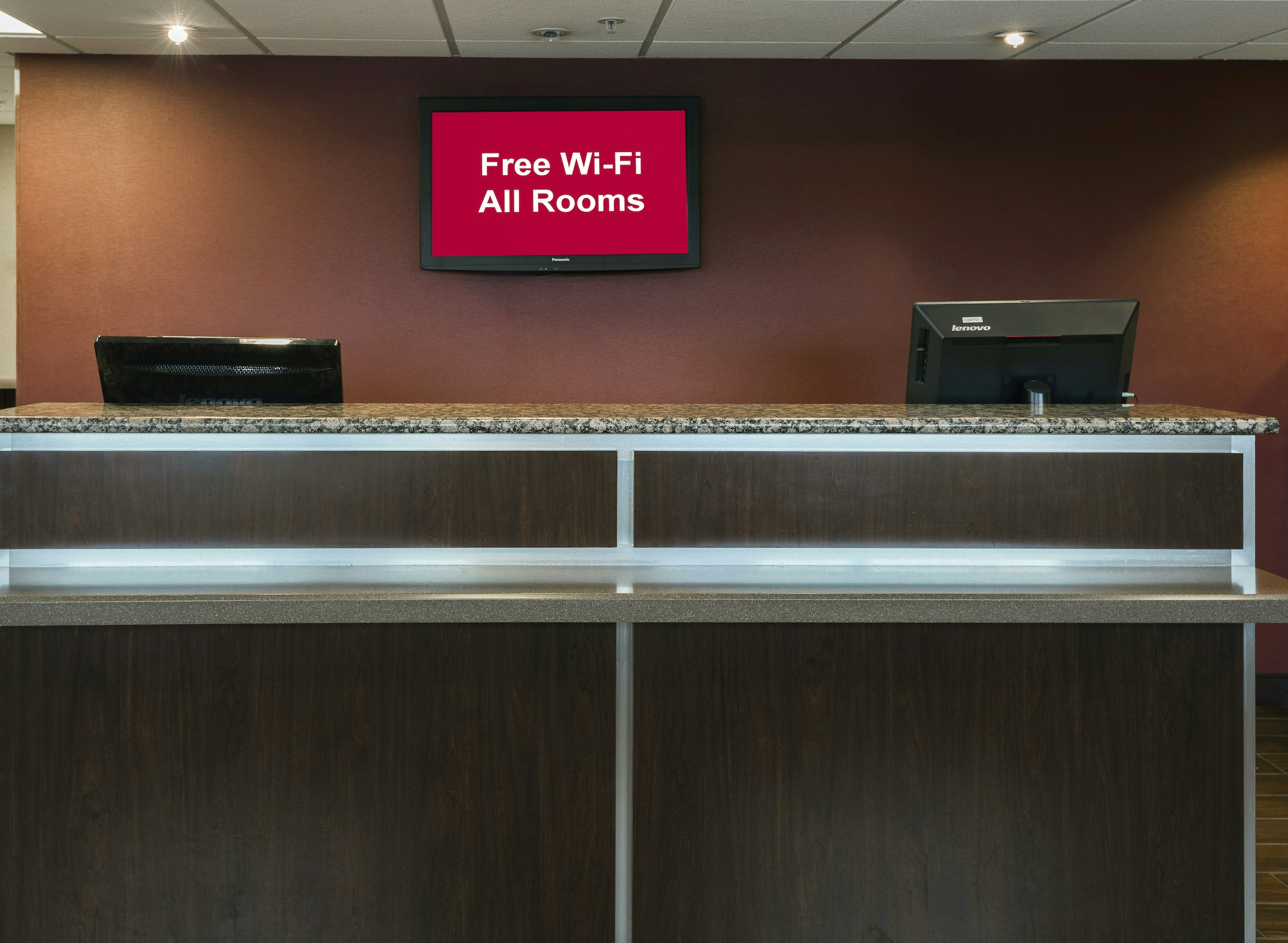 Red Roof Inn & Suites Omaha - Council Bluffs 3/47