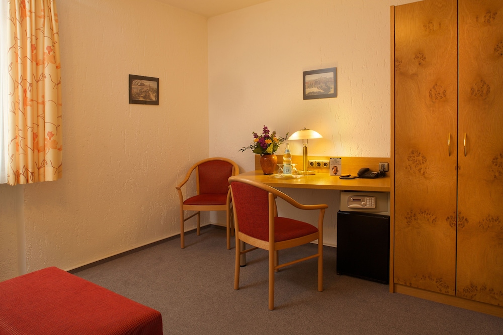 Landhotel Seeg 27/40