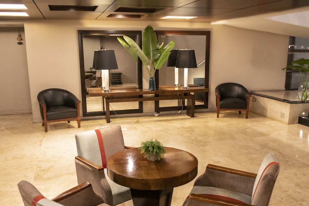 Grand King Hotel 30/55