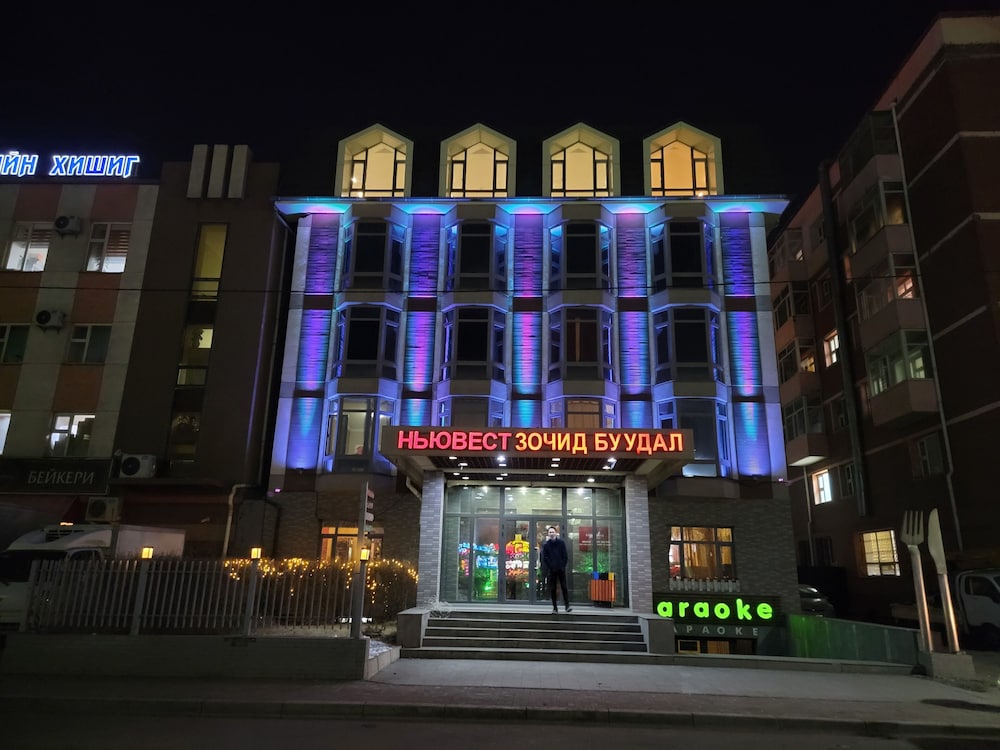 New West Hotel 1/50