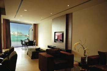 Dragon Hotel & Resort 28/50