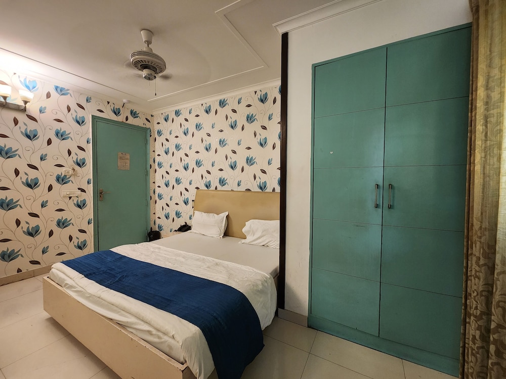 Hotel Arina Inn 24/32