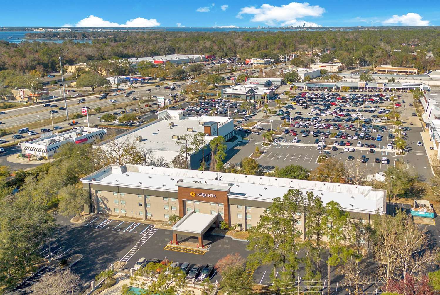 La Quinta Inn and Suites by Wyndham Jacksonville Mandarin 2/25