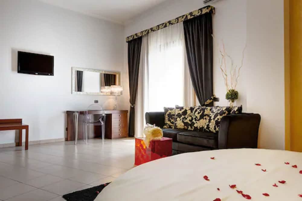 Grand Hotel Sofia 44/69