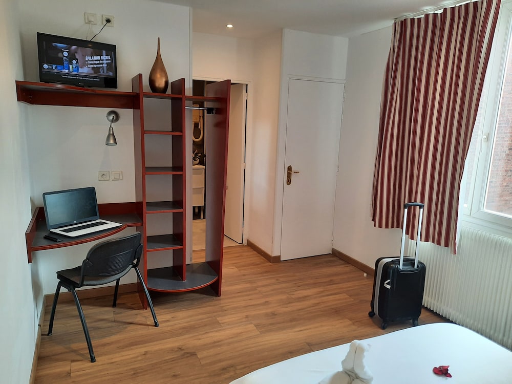Hotel Le Clemenceau 16/45