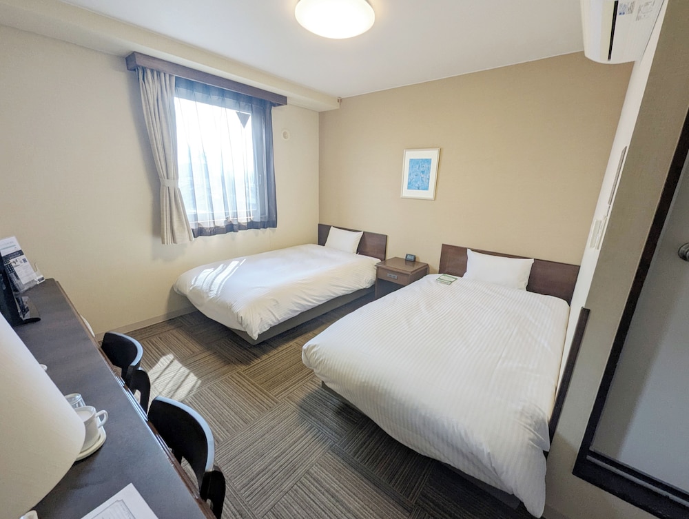 Hotel Route-Inn Court Shinonoi 12/39