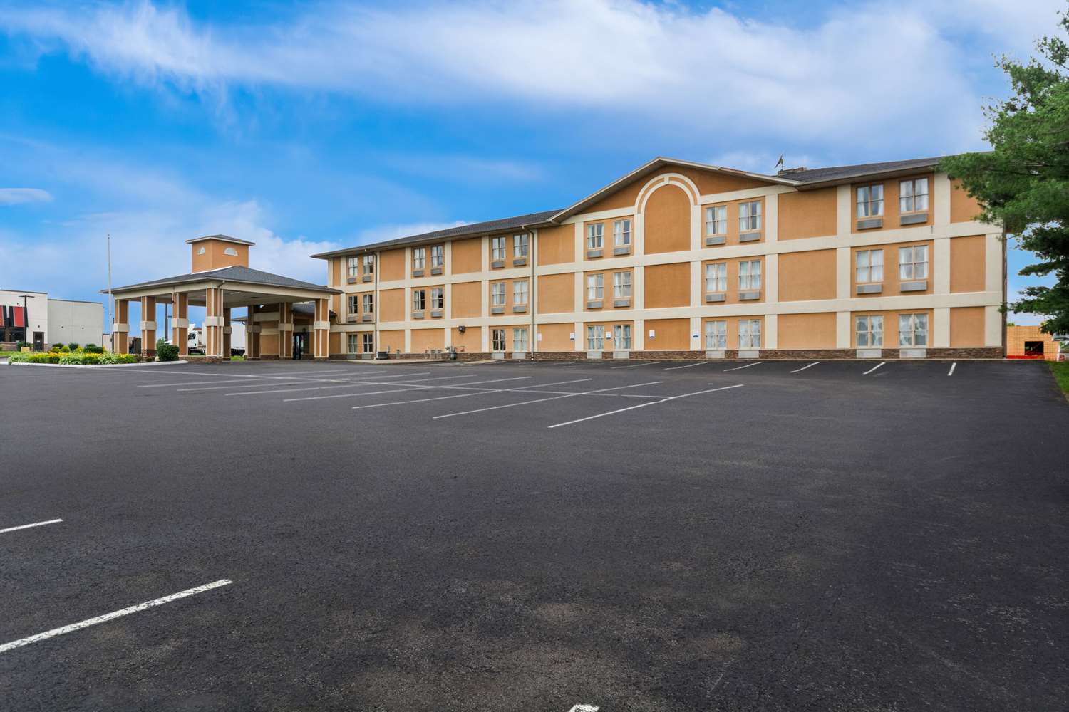 Quality Inn Dry Ridge KY 24/25