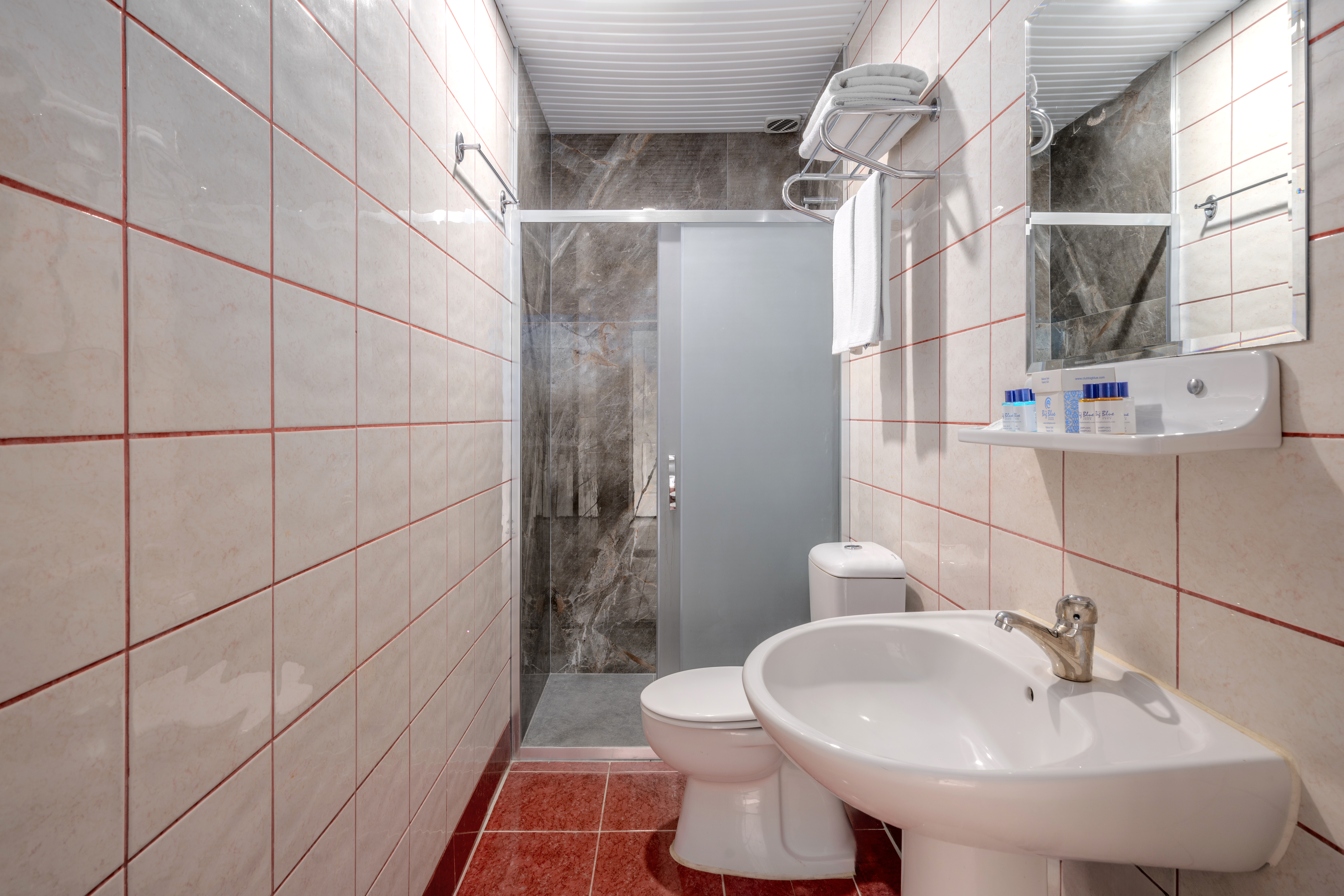 Club Big Blue Suite Hotel 50/50