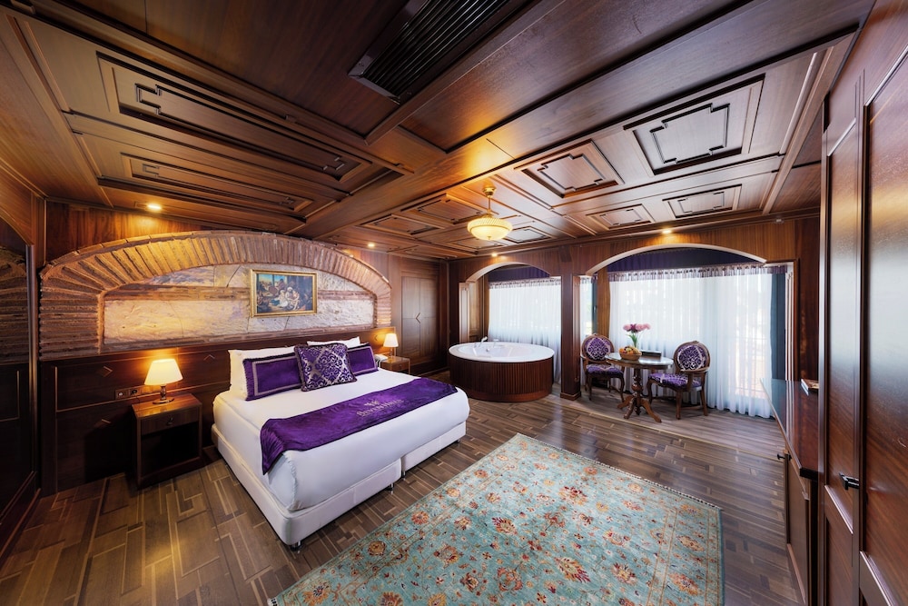 Suite, King Bed, Queen Bed, Hagia Sophia View