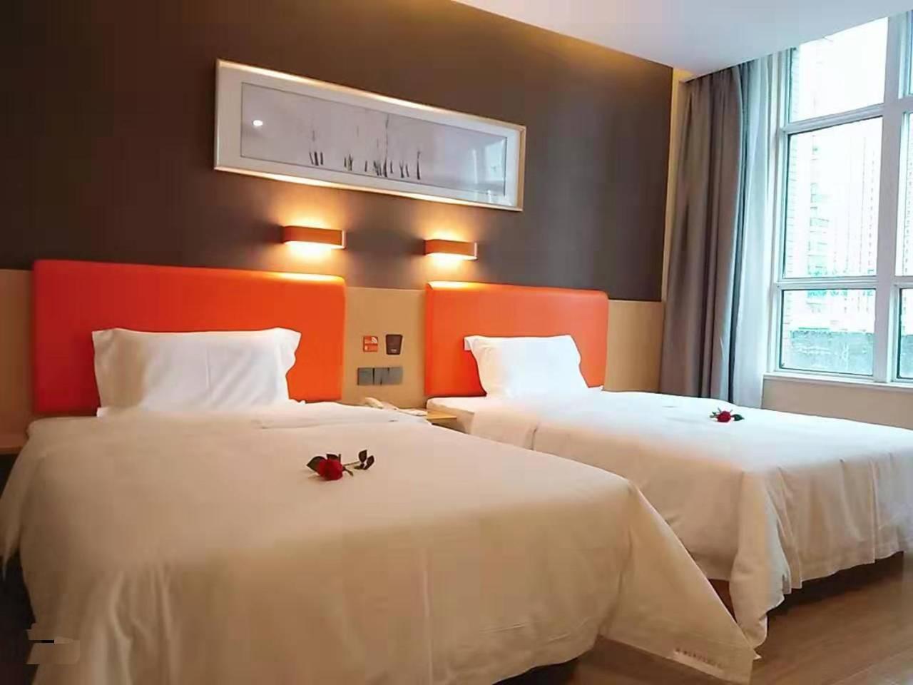 7 Premium Hotel (Huai'an Zhou Enlai Memorial Hall Yonghuai East Road) 11/27