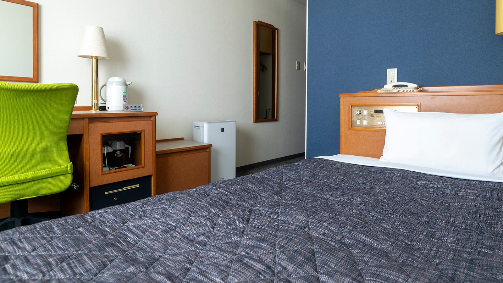 Semi Room, Semi Double Bed