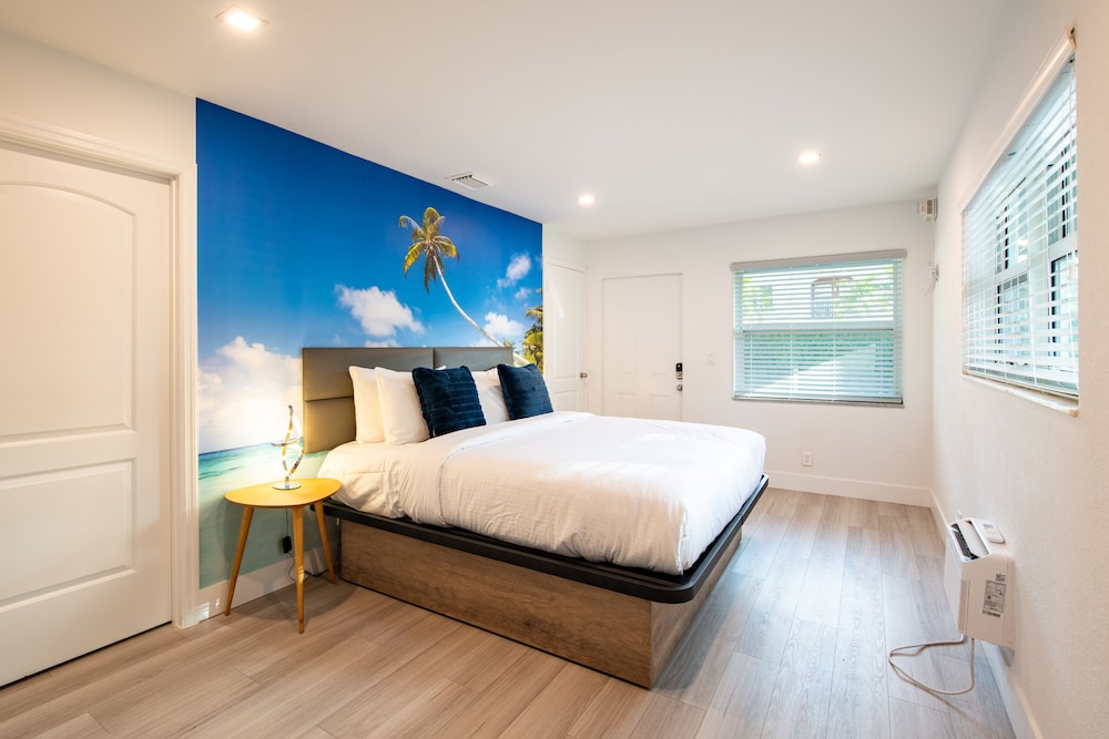 ROOM, ACCESSIBLE