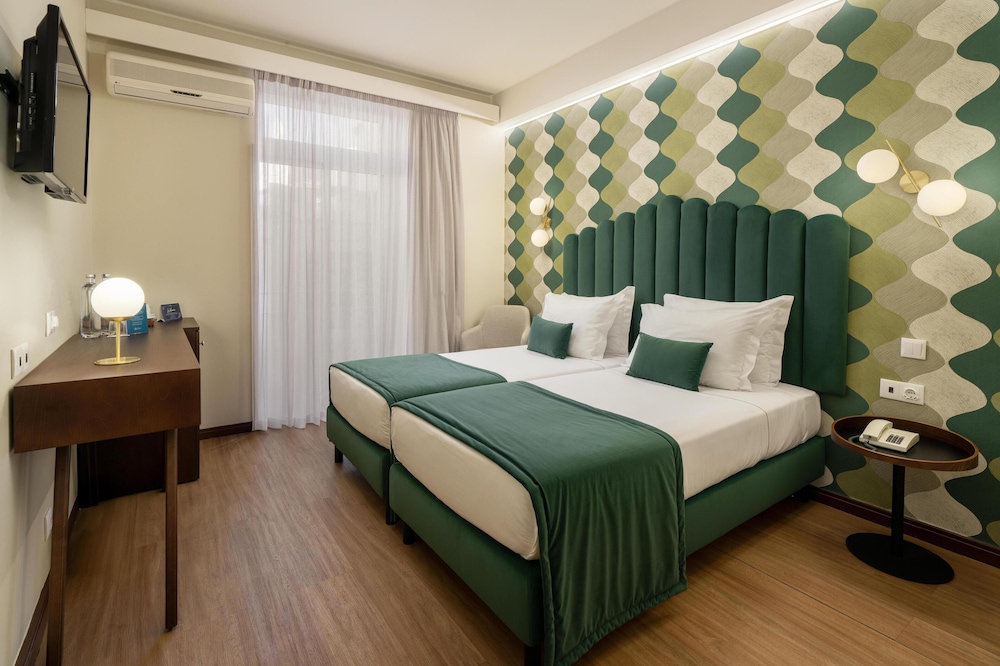 STANDARD, TWIN BEDS