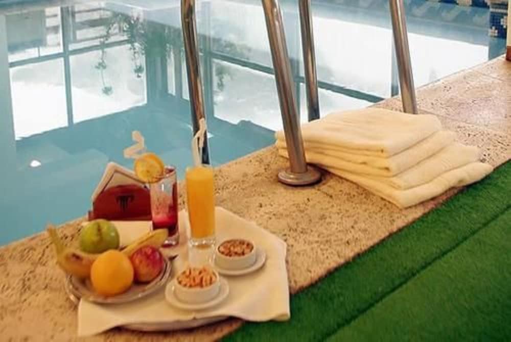 Patagonia Plaza Hotel 27/30