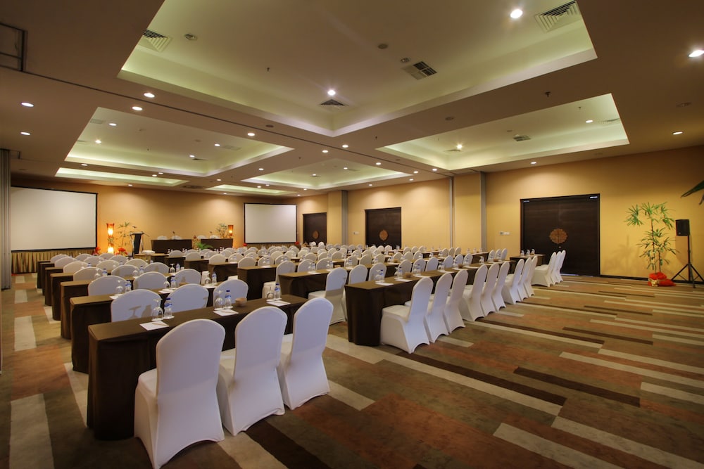 b Hotel Bali & Spa 59/73