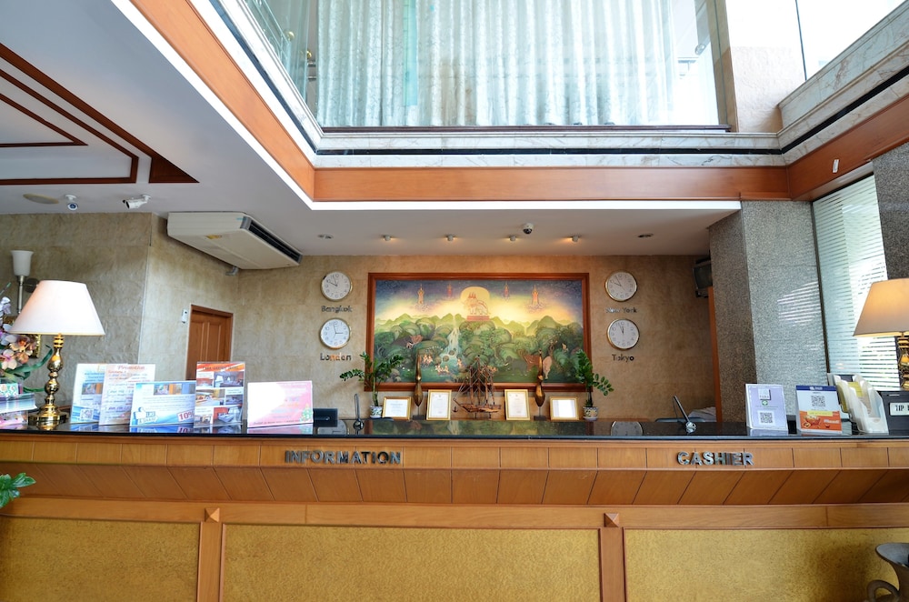 Tara Garden Hotel 8/50