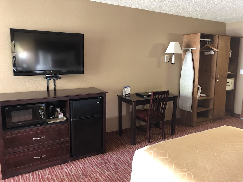 Travelodge By Wyndham Lakeland 28/55