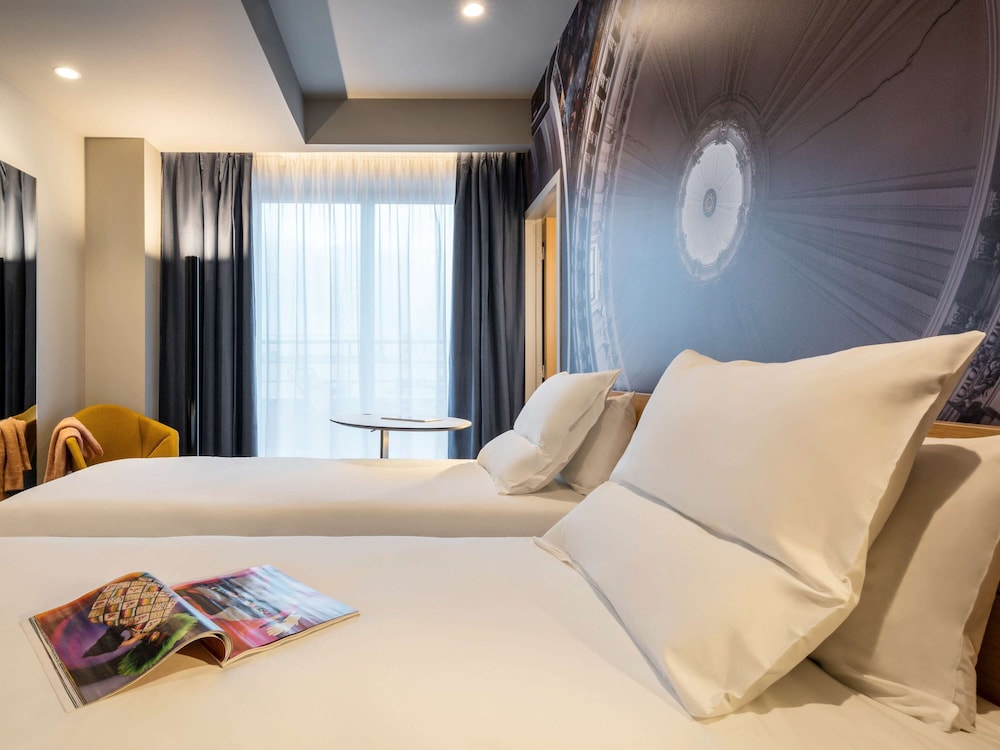 NOVOTEL BELLEVILLE PARIS 20 14/69