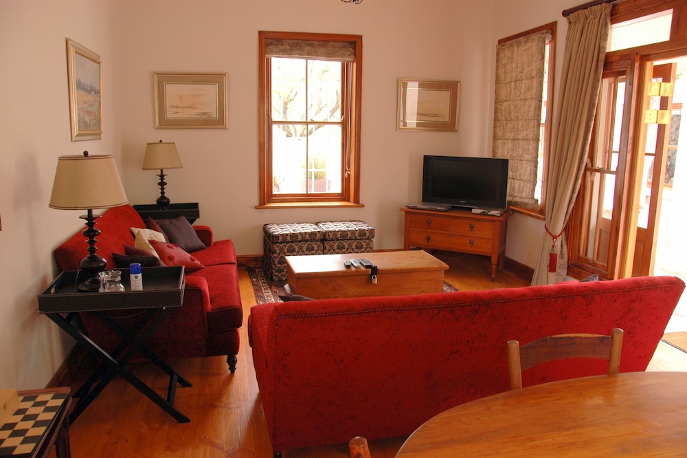St. Aidan's Guest Cottage 13/19