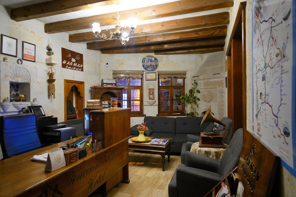Harman Cave Hotel 55/78