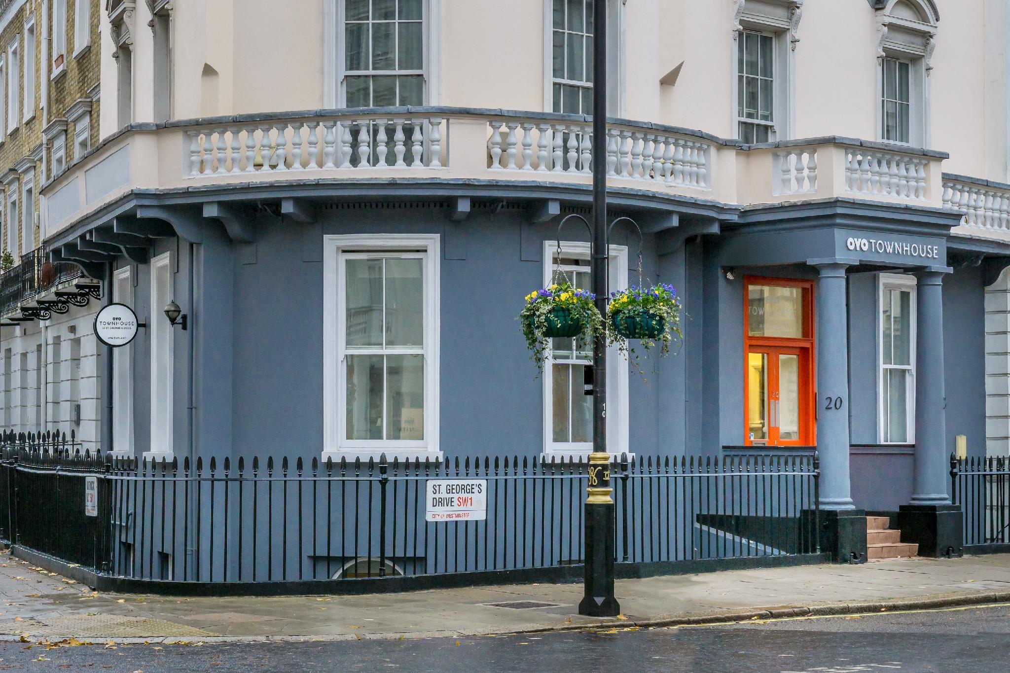 OYO Townhouse New England, London Victoria in LONDON
