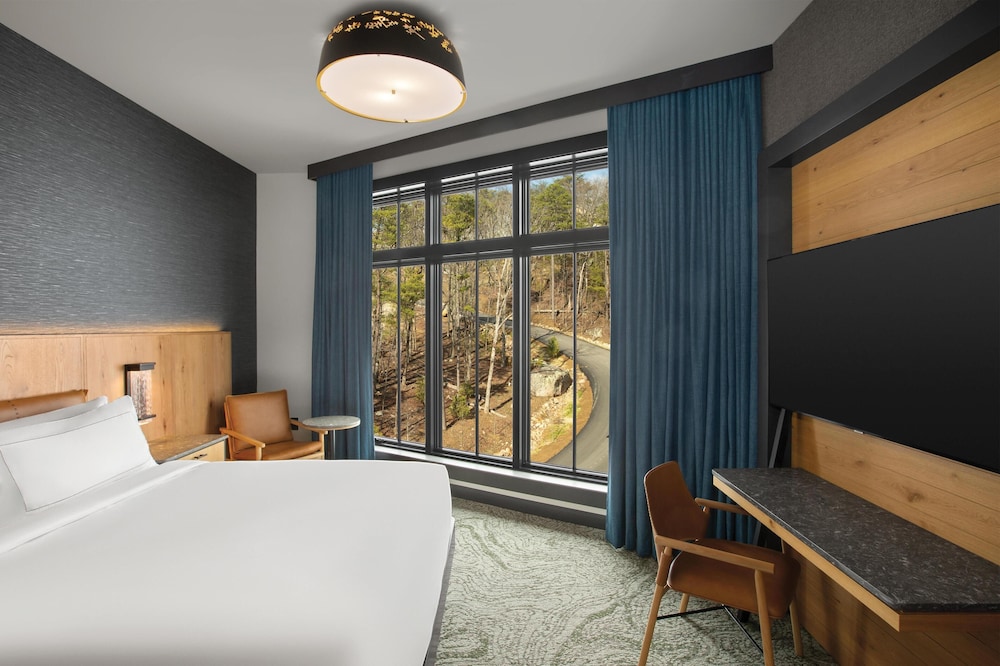 Spa, Suite, King Bed