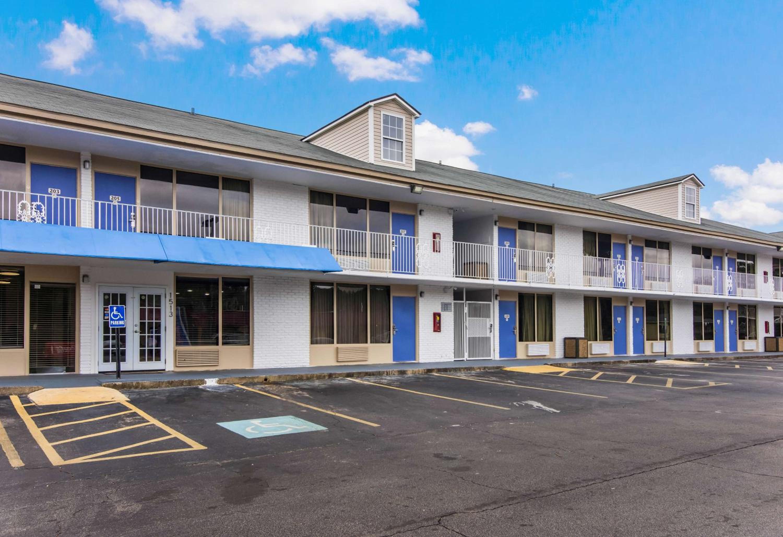 Motel6 Lagrange, GA 38/46
