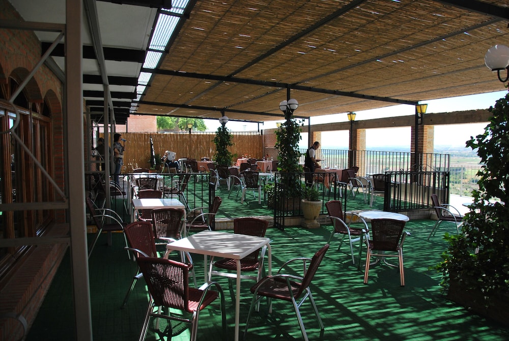 Juan Ii Hotel 34/50