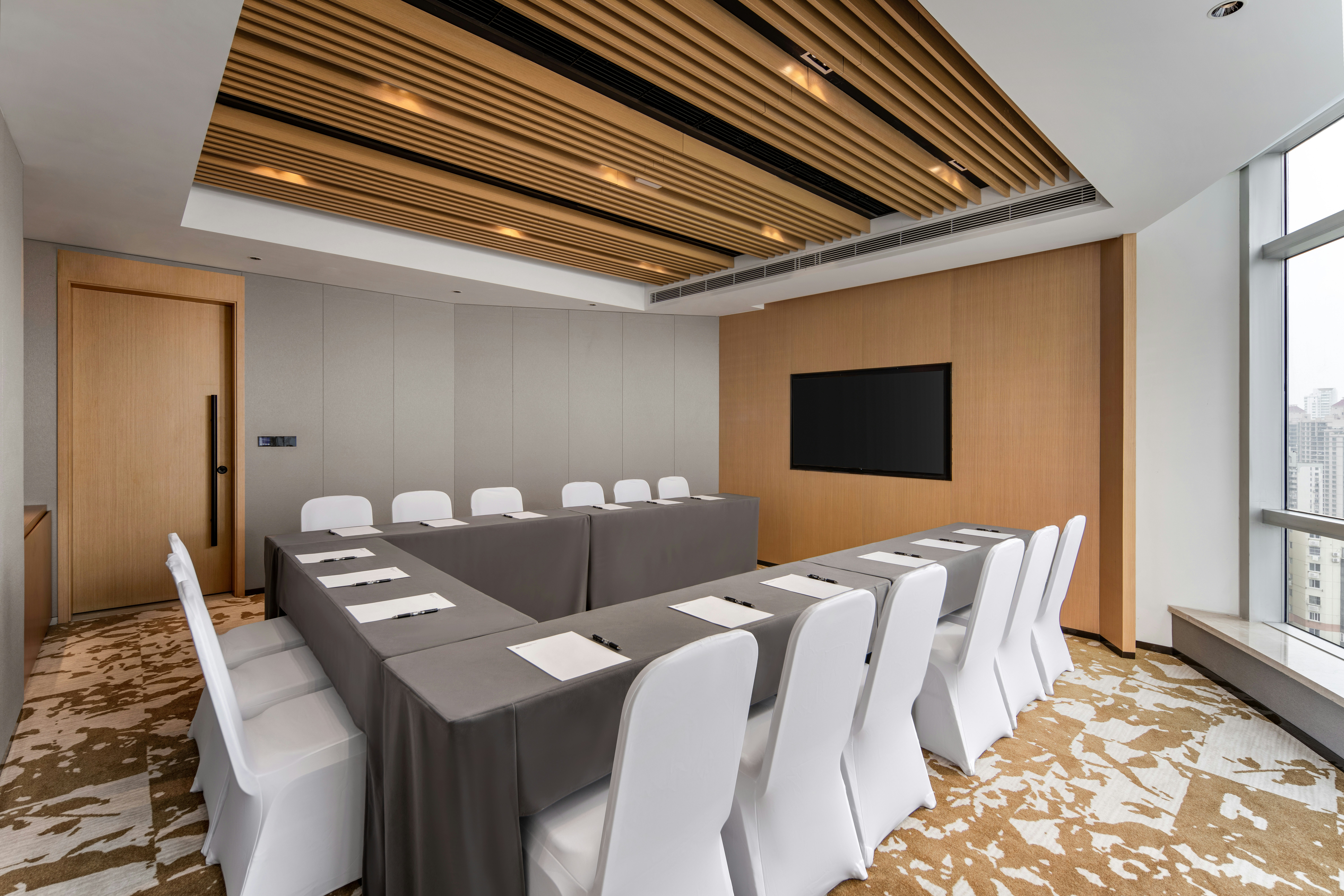 Hilton Garden Inn Shanghai Lujiazui 34/35