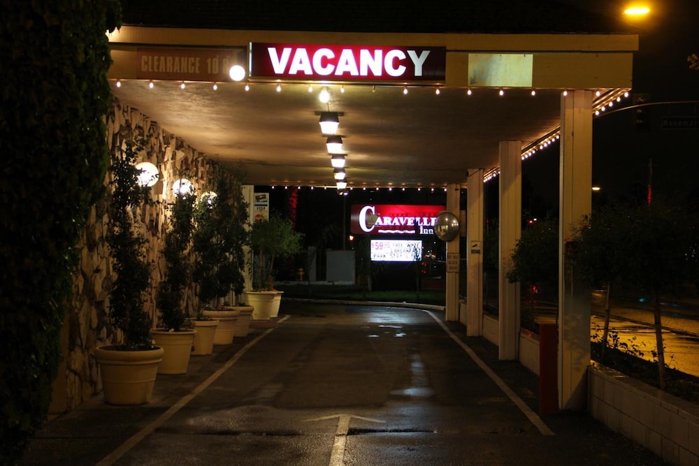 Caravelle Inn Suites 15/31