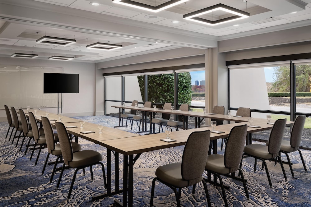 Hyatt Regency Suites Atlanta Northwest 57/65